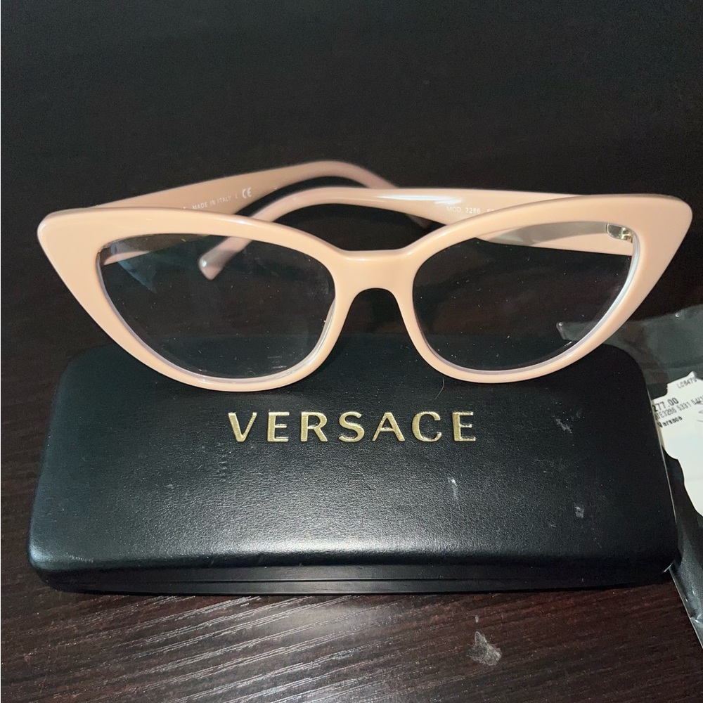 COPY - Ladies Versace Model #3286. Nude Color. Trendy! Original case & cleaning…